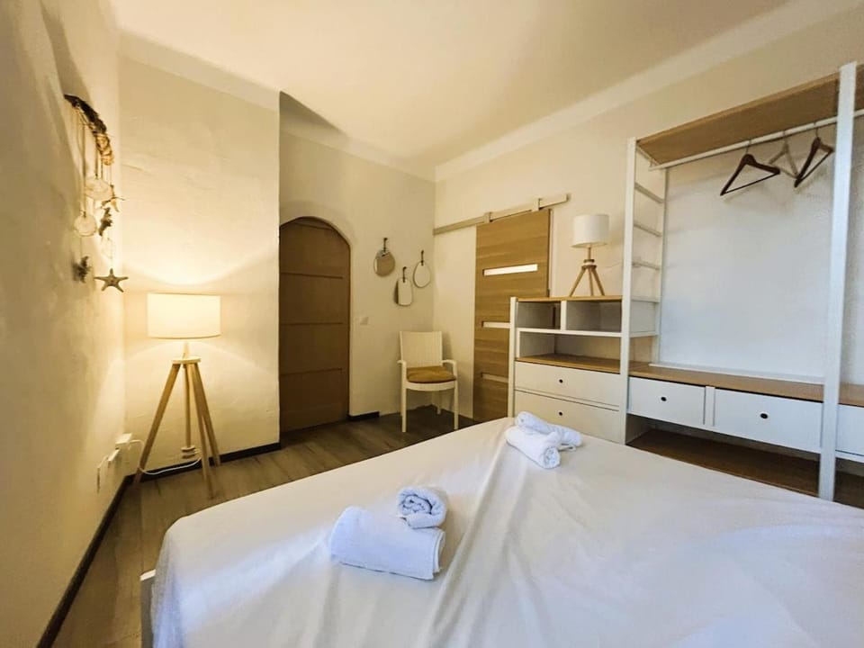 Bed, Bedroom, storage