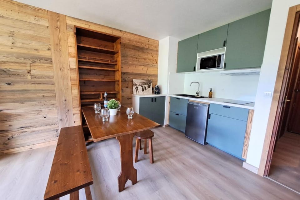 Studio with Balcony Near Ski Lifts Apartment in Le Grand-Bornand