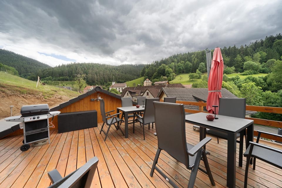 Property building, Balcony/Terrace, Living room