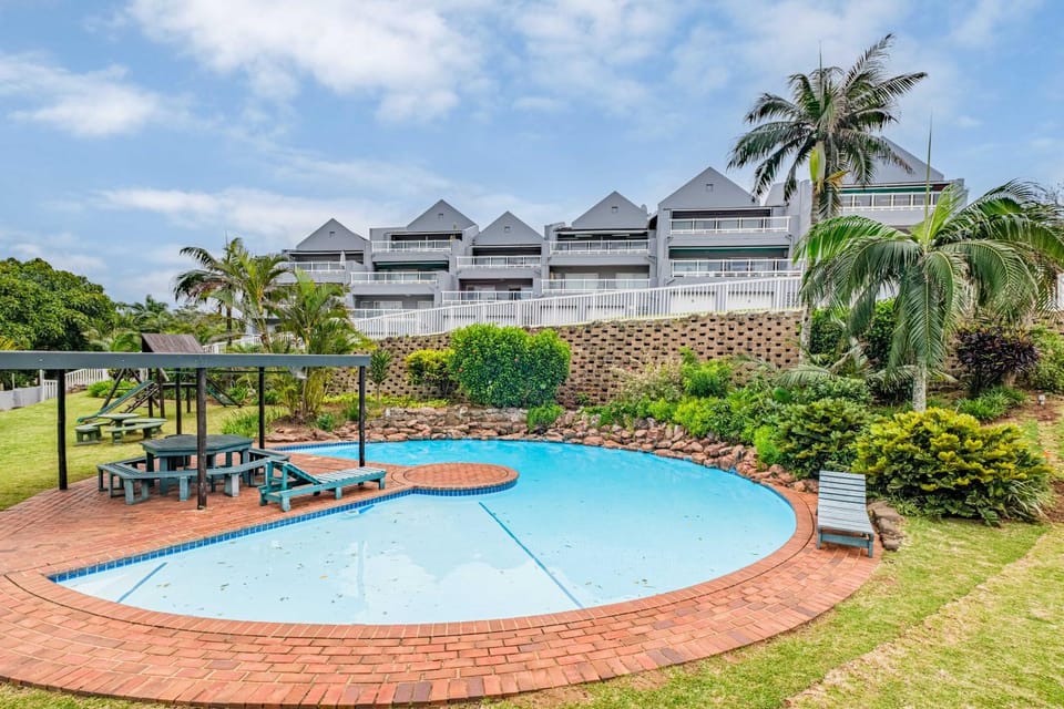 Spring, Day, Garden view, Pool view, Swimming pool, sunbed
