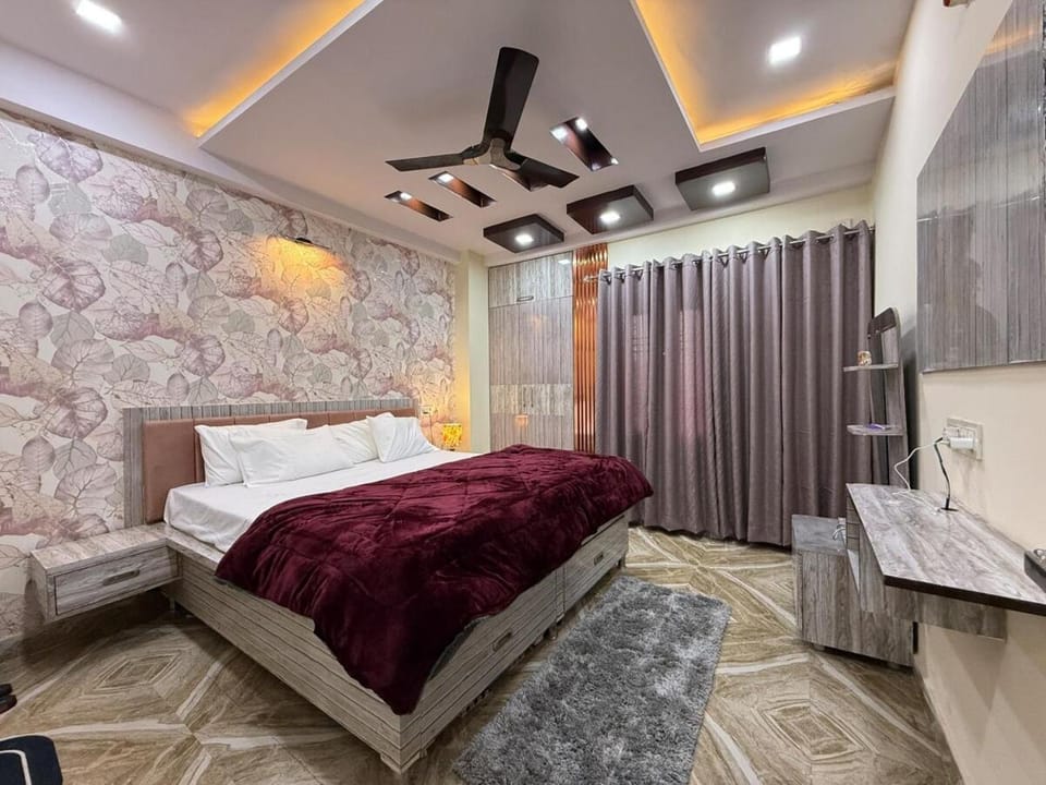 Bed, Photo of the whole room, Bedroom, wardrobe