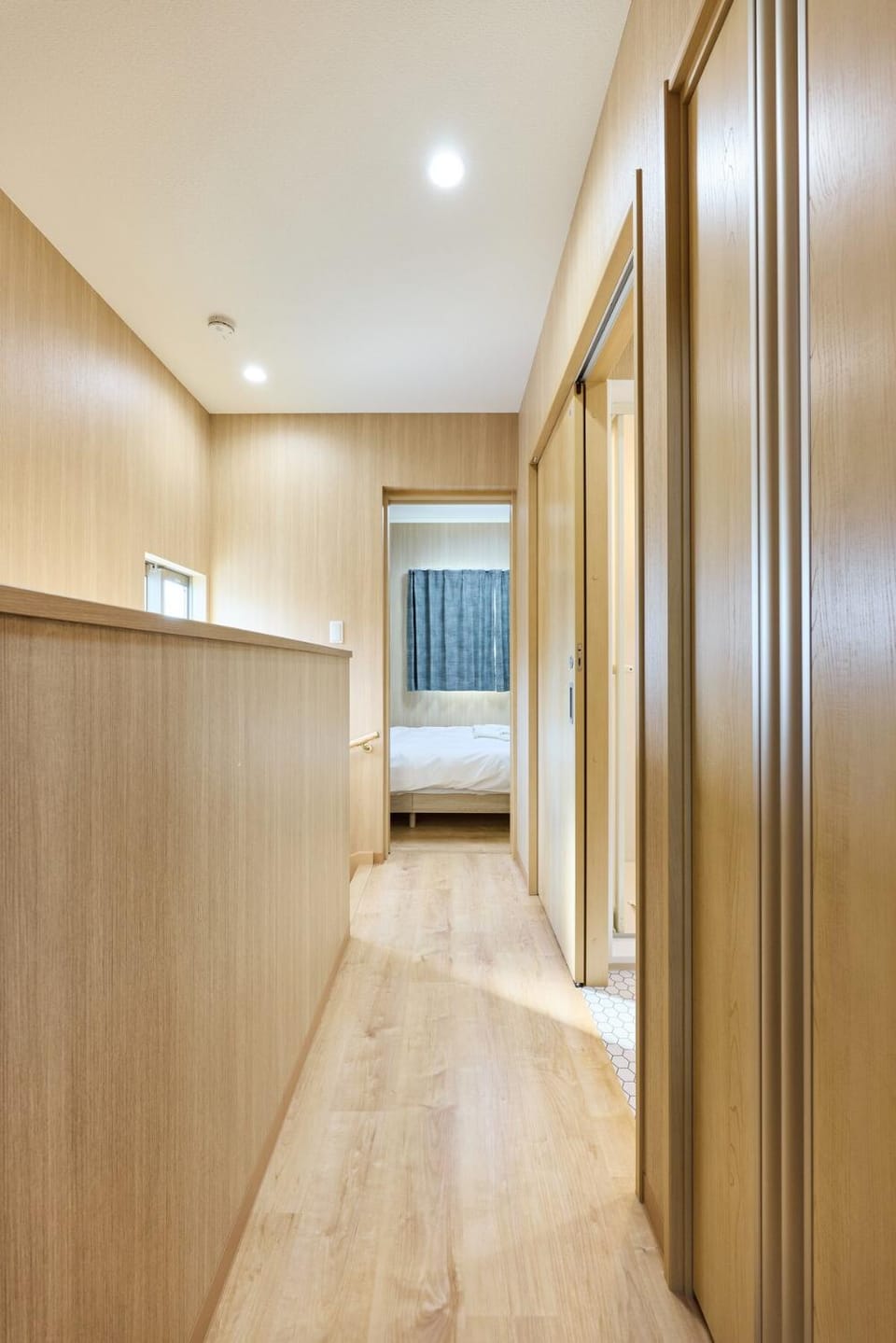 艾屋吉屋 4 minutes to Daisho Station, 3 stops to Shinsaibashi, brand new private house, 3 toilets, 2 bathrooms, suitable for large family travel Villa in Osaka