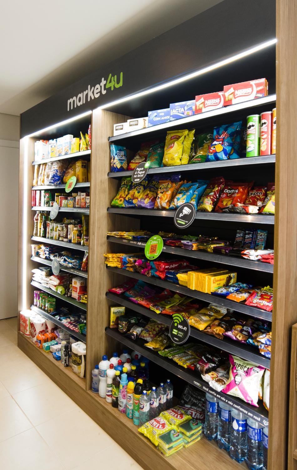Supermarket/grocery shop