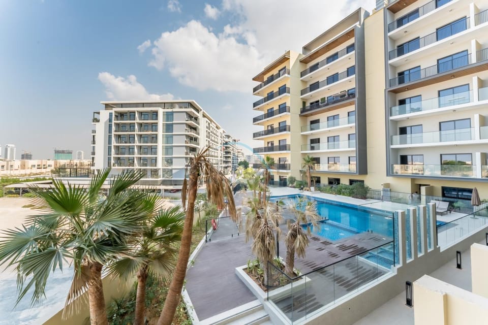 Property building, Swimming pool