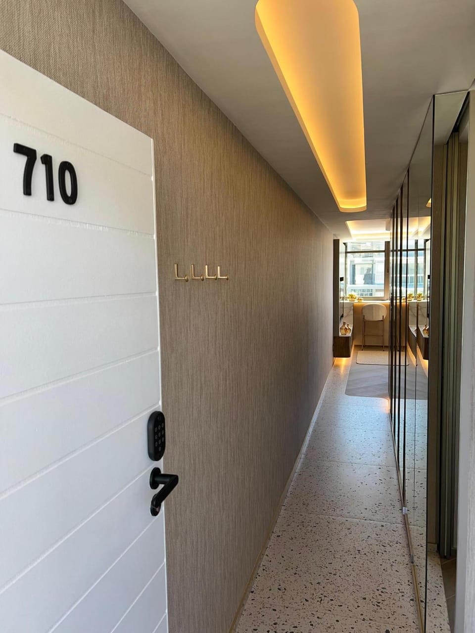 Sea View Luxury Retreat – Mouille Grange 710 Apartment in Cape Town