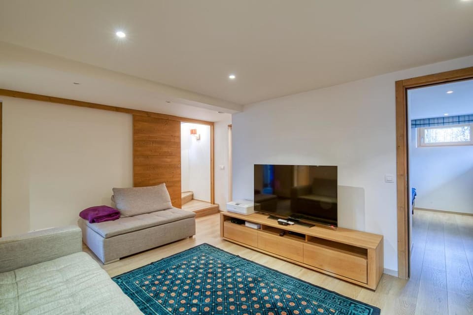Luxury Chalet Sleeps 10 Mont Blanc View Hammam Chalet in Chamonix