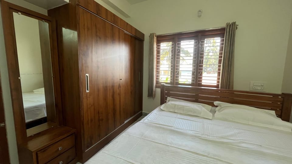 Bed, Photo of the whole room, Bedroom, wardrobe