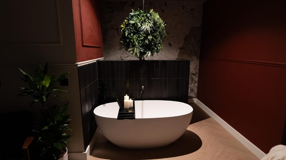 Bathroom, Bath