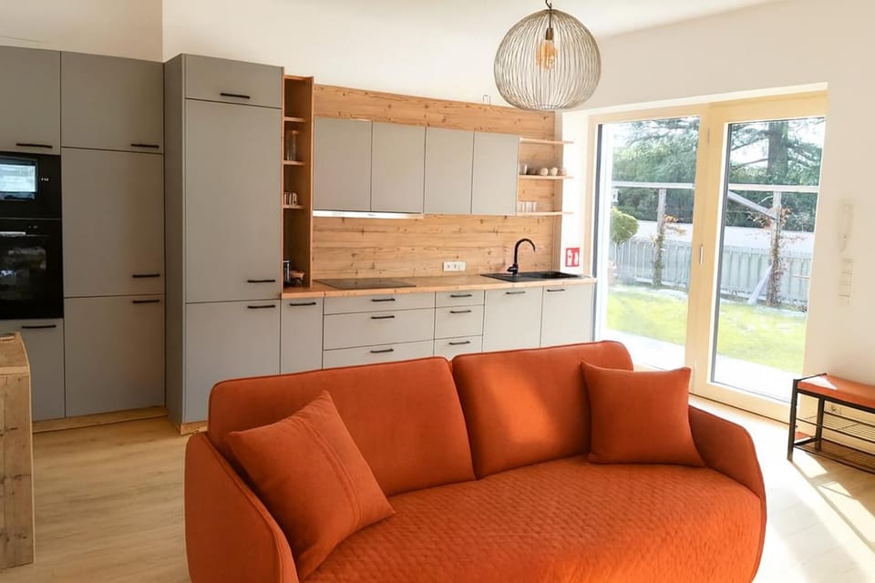 Kitchen or kitchenette, Living room