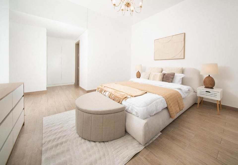 Gorgeous 2 Bed in Cyan Beach Residence Apartment in Al Sharjah
