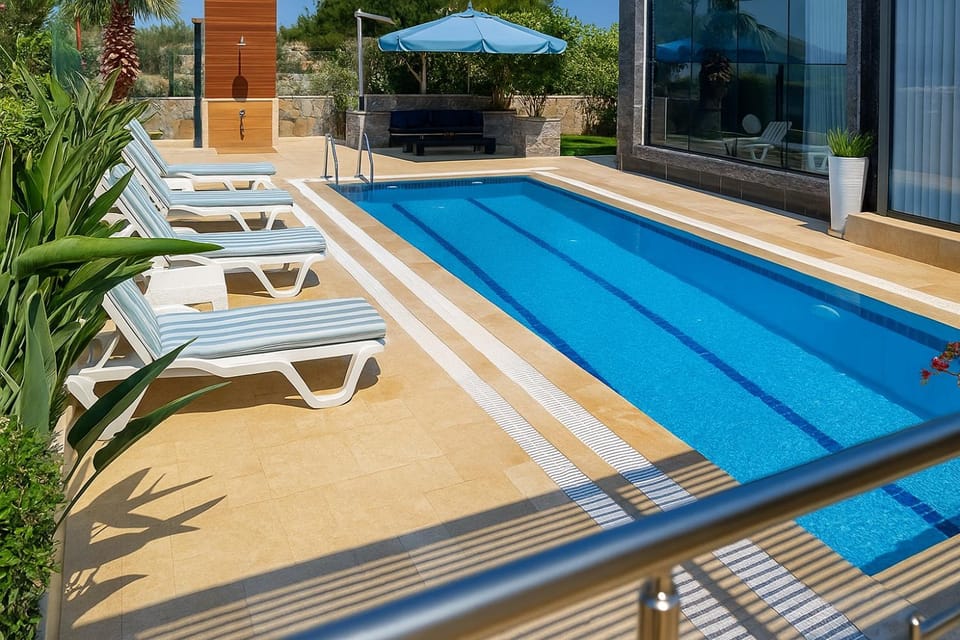 Balcony/Terrace, Swimming pool
