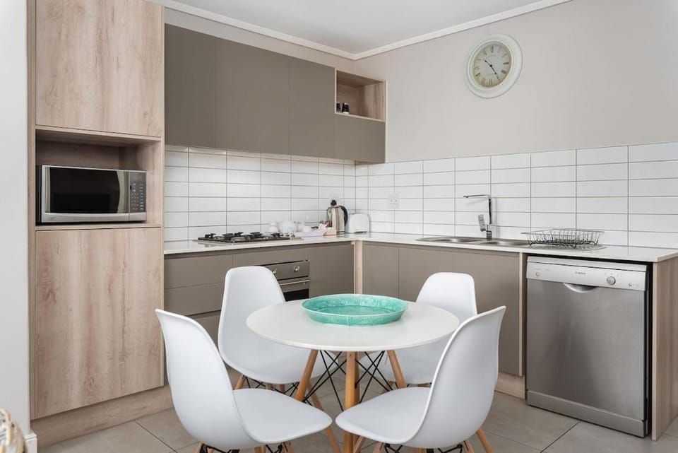 LuxeStay 2-Bed Century City Gem Apartment in Cape Town