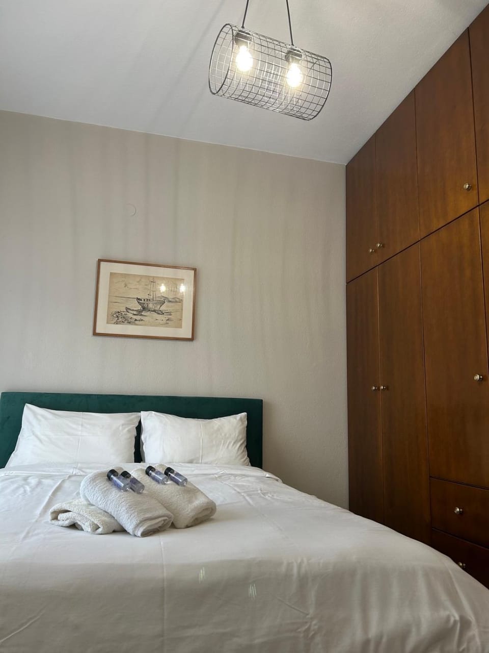 Bed, Photo of the whole room, Bedroom, towels, wardrobe