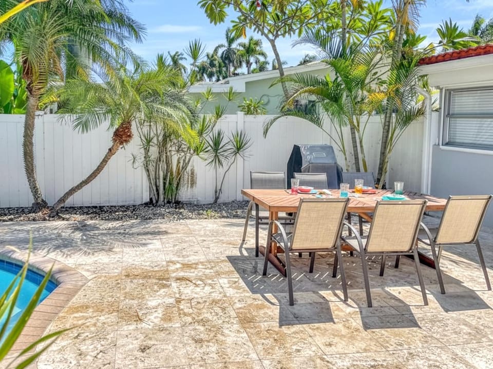 Patio, BBQ facilities, Garden, Dining area