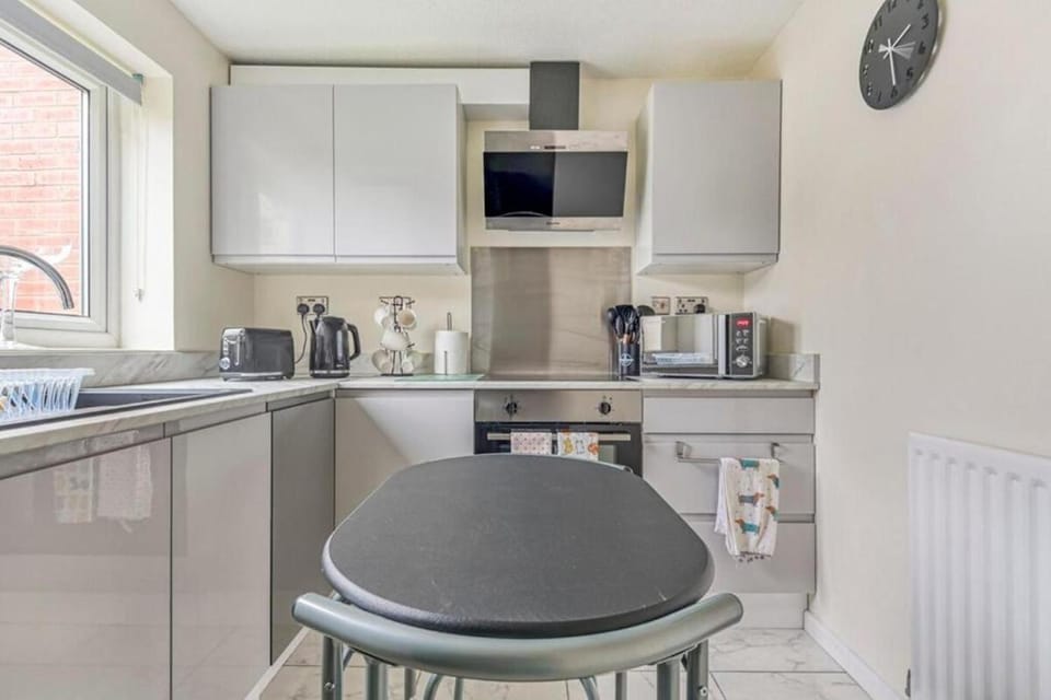 Dining area, microwave, oven, stove, toaster, kitchen