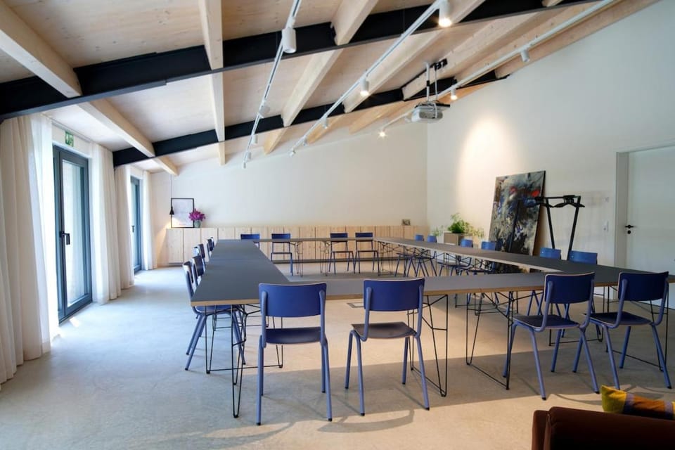 Meeting/conference room