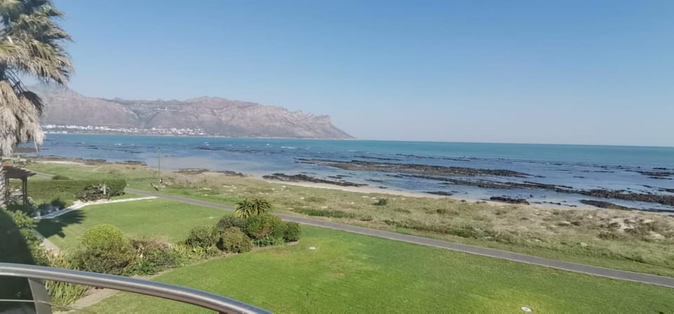 VIP Beach and Golf Villa Villa in Cape Town