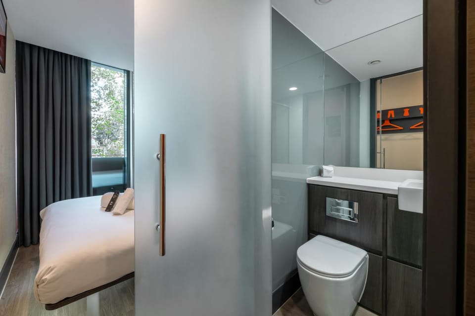 Toilet, Bed, Bathroom, Bedroom