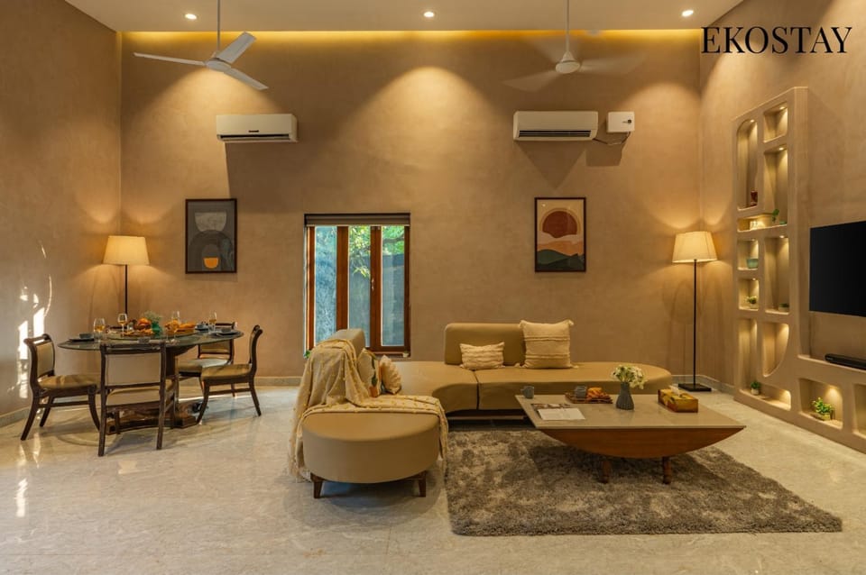 TV and multimedia, Living room, Seating area, air conditioner
