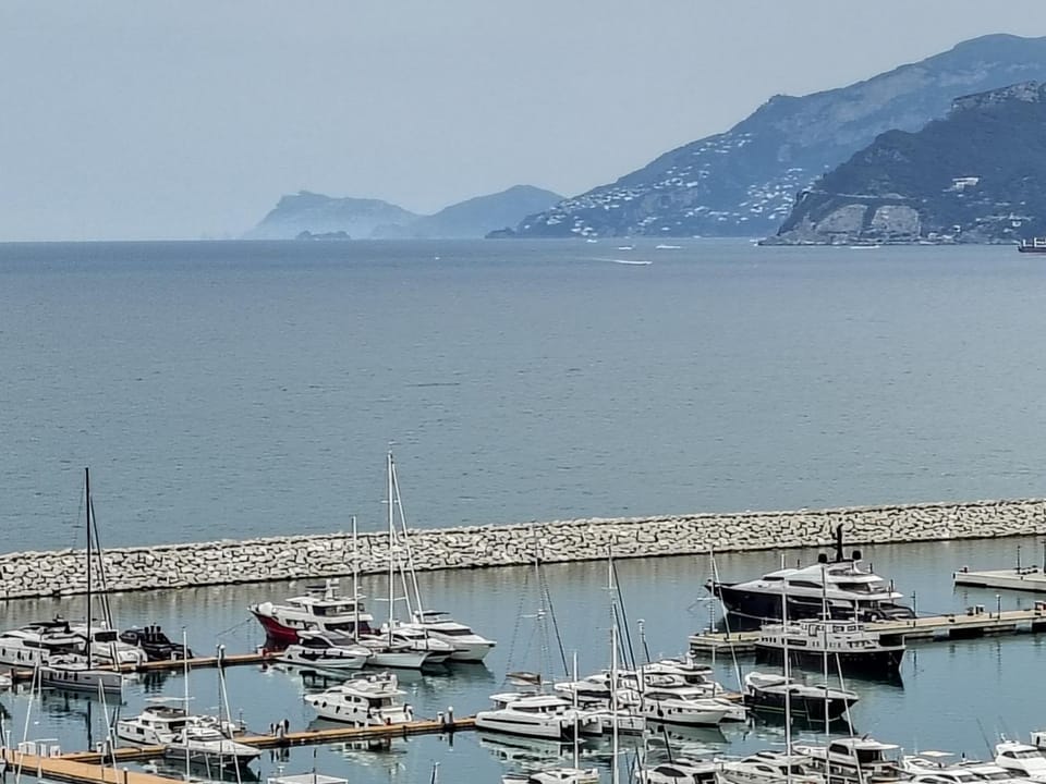 Le finestre sul mare Apartment in Salerno