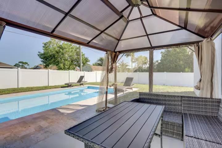 Heated Pool • Near Beach • Outdoor Dining + Gazebo House in Port Saint Lucie