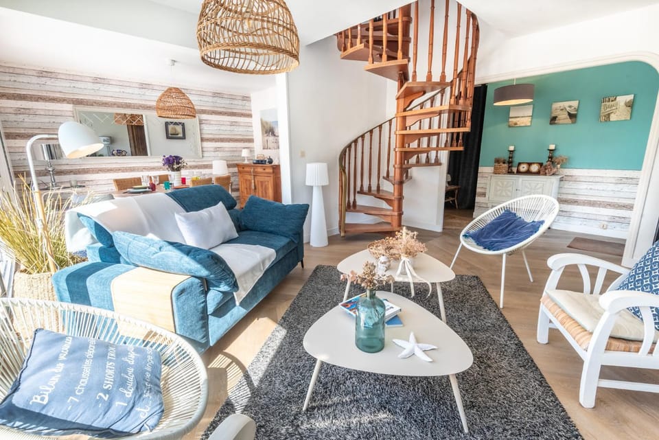 Communal lounge/ TV room, TV and multimedia, Living room, Dining area, heating, internet