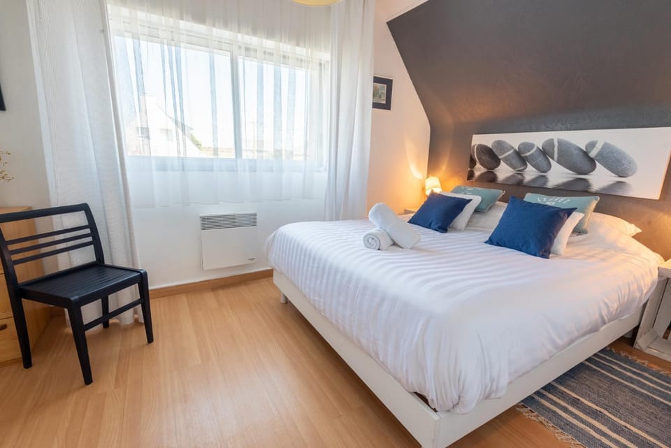 Bed, Photo of the whole room, Bedroom, heating, internet, towels