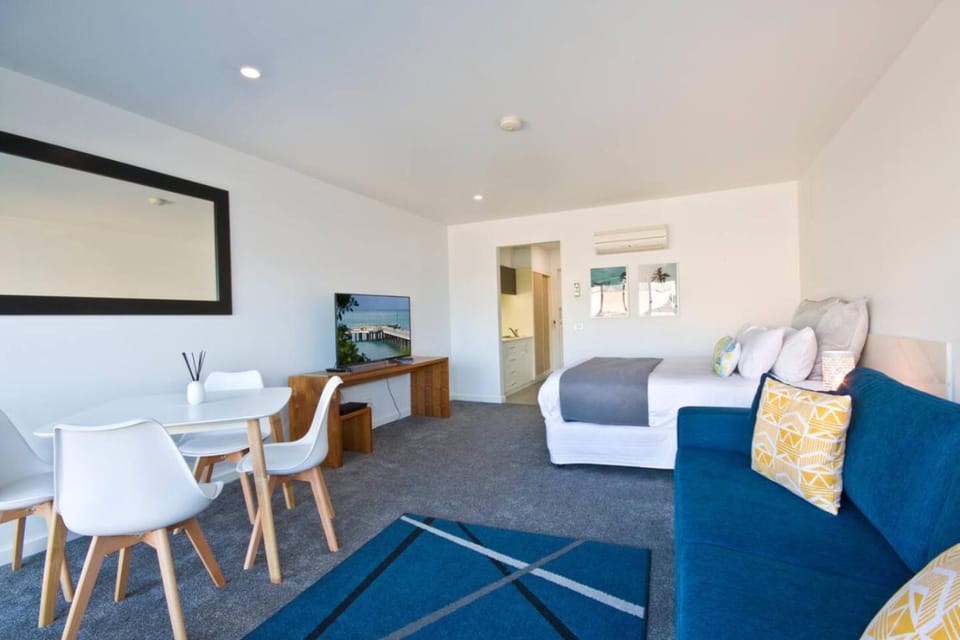 Bay View Ocean Views Apartment in Lorne