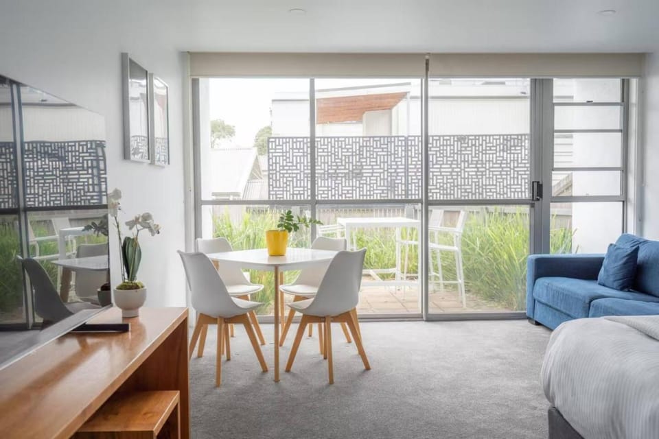Bay View Alfresco Apartment in Lorne