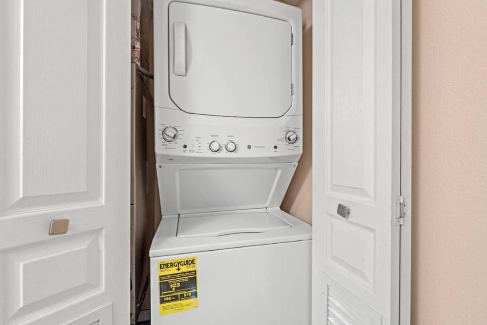 Area and facilities, washing machine, dryer