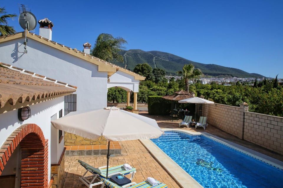 Casa Rural Típica Andaluza, WiFi,Piscina, Barbacoa, Aire Acondicionado, 5min Centros Country House in Valle del Guadalhorce