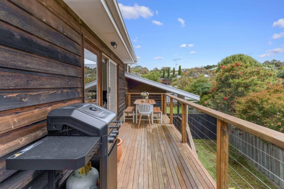 The Balcony - pet friendly! House in Torquay