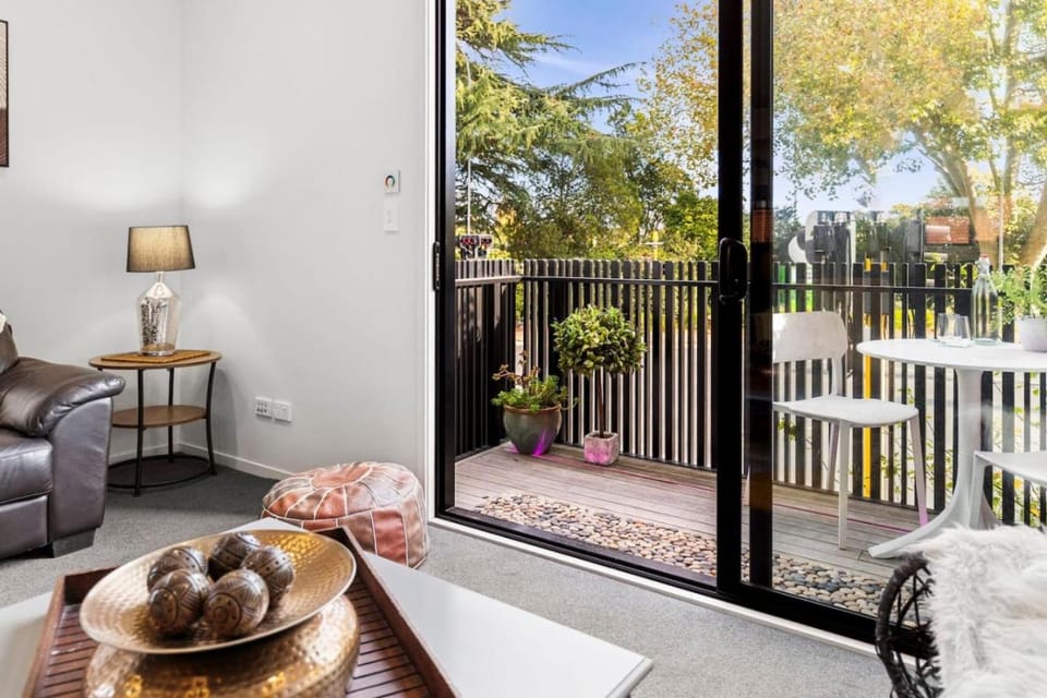 Patio, Day, View (from property/room), Balcony/Terrace, Seating area, Dining area, Garden view