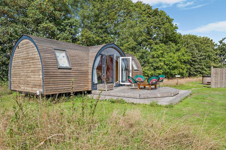 Property building, Natural landscape, Garden, Garden view