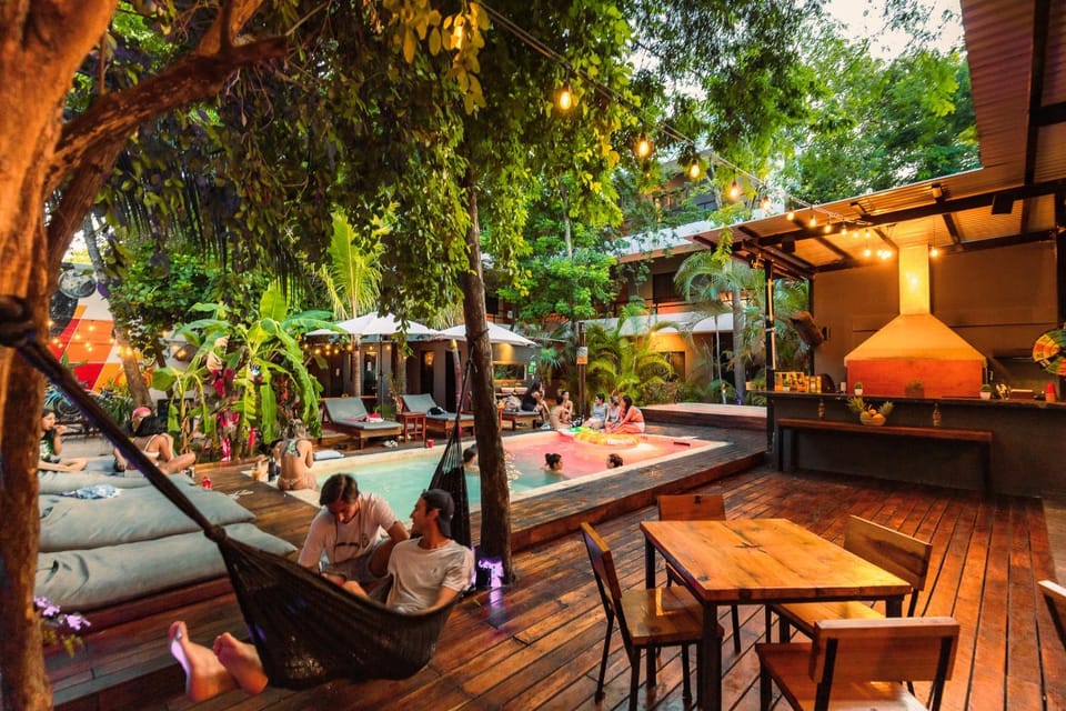 Lounge or bar, Swimming pool