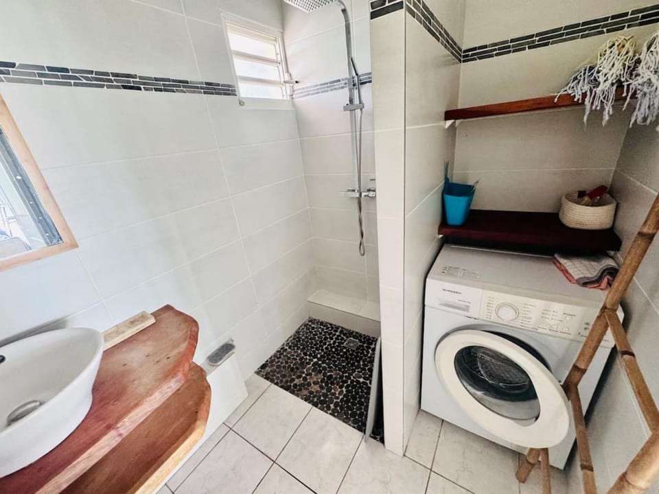 Appartement paradisiaque les pieds dans l'eau Apartment in Le Gosier