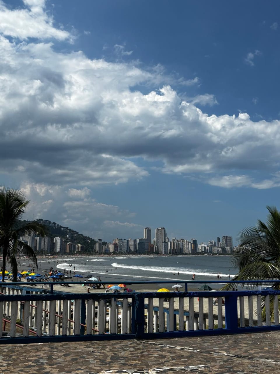 Apto reformado com praia a 1 min Apartment in Santos