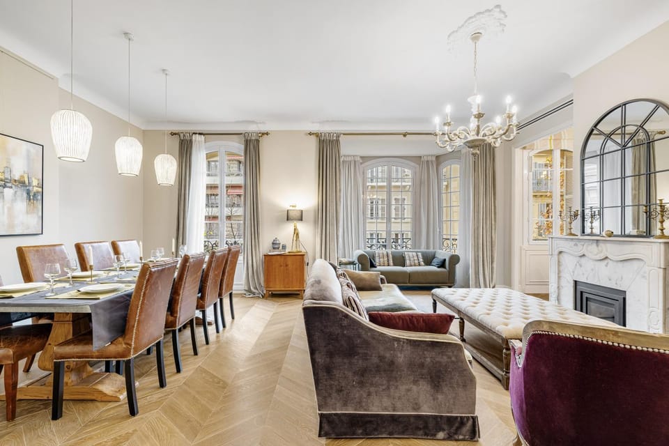 Living room, Seating area, Dining area