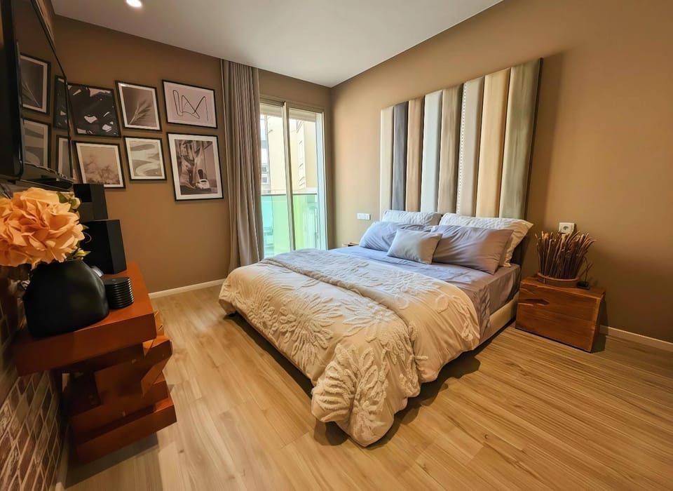 Bed, Bedroom