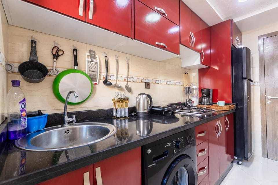 Coffee/tea facilities, View (from property/room), View (from property/room), Kitchen or kitchenette, Decorative detail, Decorative detail, minibar, storage, storage, stove, toaster, toaster, laundry, laundry, washing machine, kitchen, kitchen