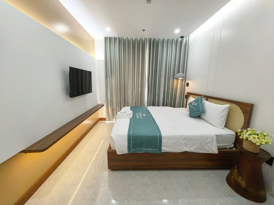 Bed, Bathroom, TV and multimedia, Bedroom