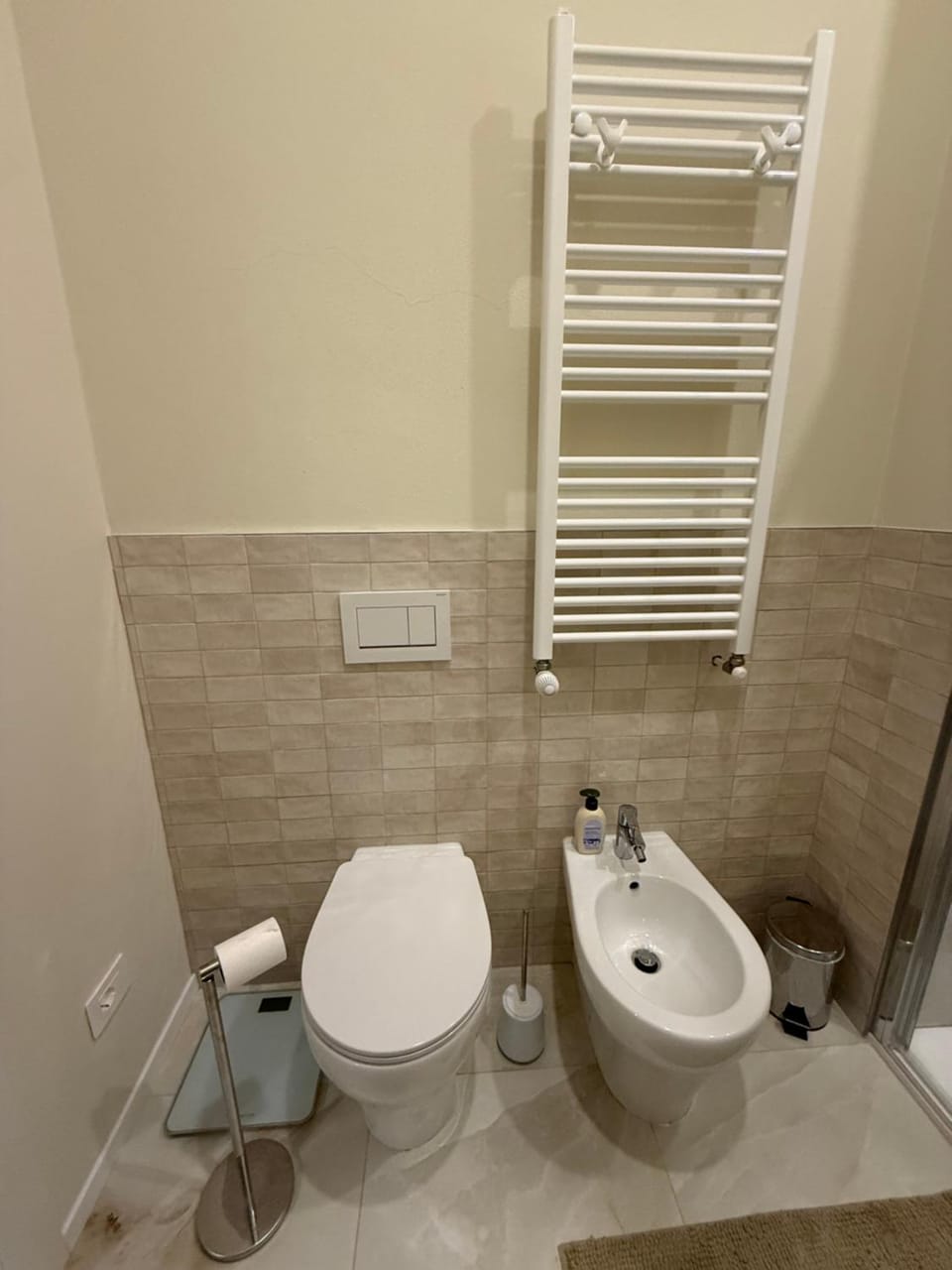 Toilet, Bathroom, bidet, towels