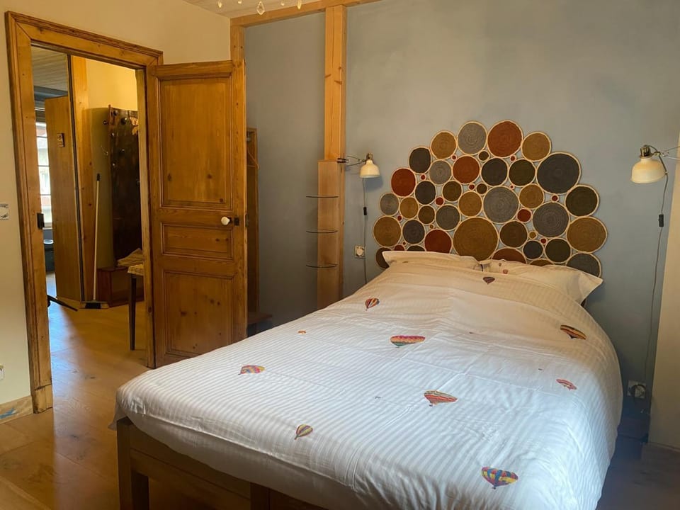 Jasmine joli chapeau L'appel d'air Apartment in Catalonia