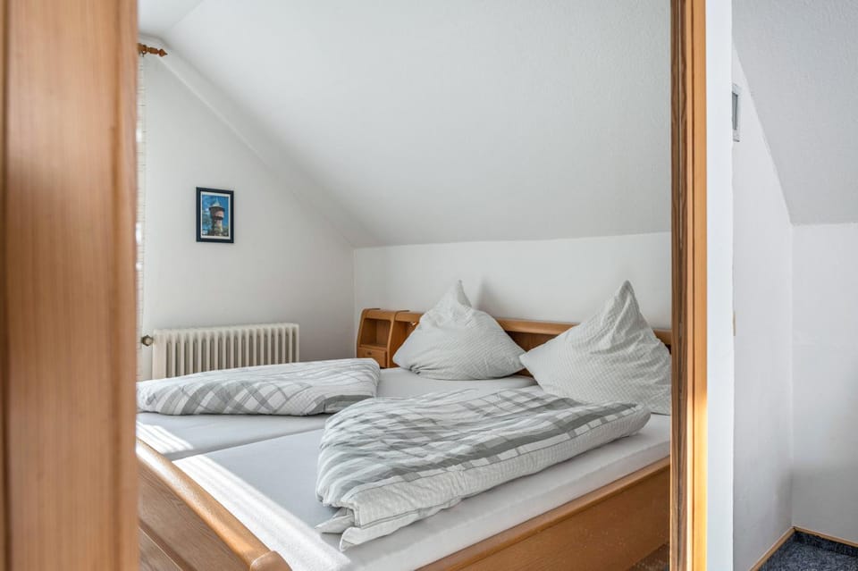 Property building, Living room, Bedroom