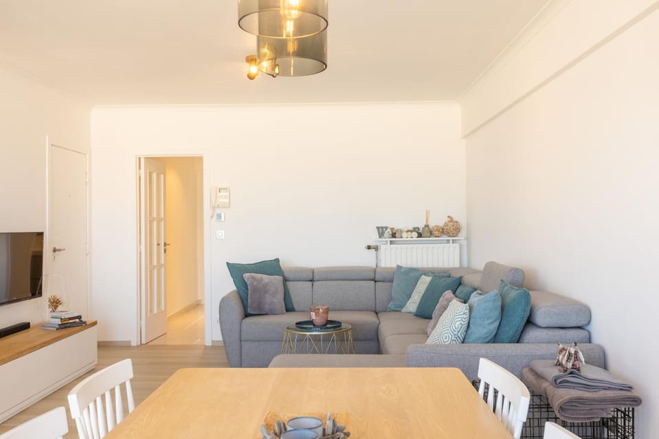 LECOMTE - The Shoreline Deluxe 157 Apartment in Ostend