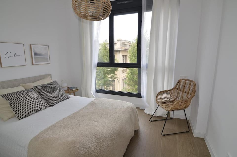 Centrally located apartment with a pool and parking Apartment in Tarragona