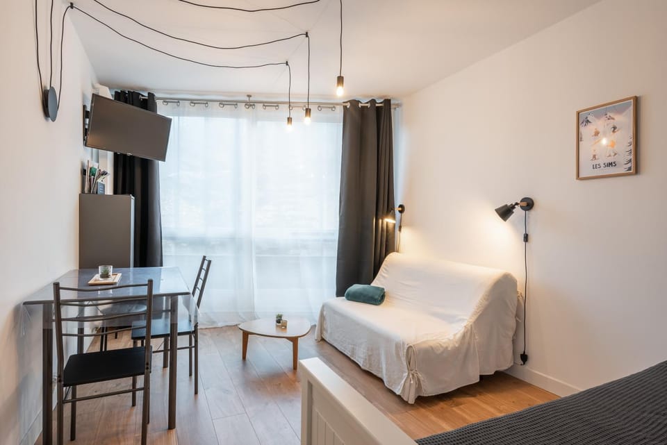 Living room, Bedroom