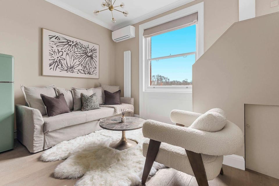 Luxury 1-Bedroom Hideaway in Chelsea Apartment in City of Westminster