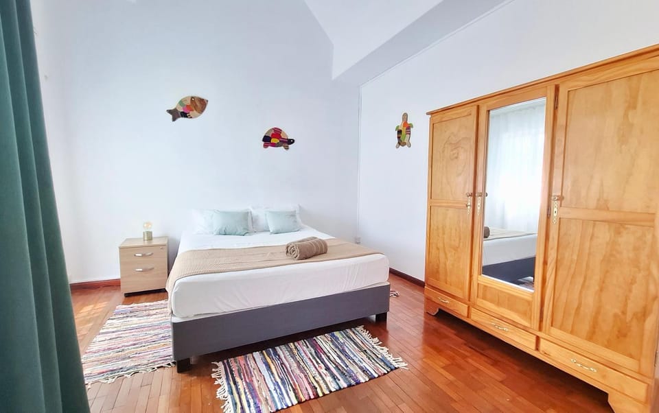 Bed, Photo of the whole room, Bedroom, wardrobe, air conditioner