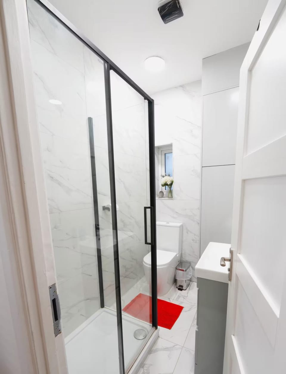 Shower, Toilet, Bathroom